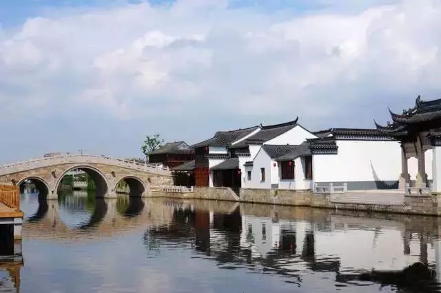 门票:免费   地址:吴江区的芦墟古镇 古里古镇   天下常熟,福地古里