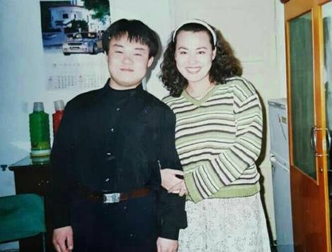 年轻时的李菁菁颇有女神气质 2006年,她拍摄电视剧《金婚》而认识了