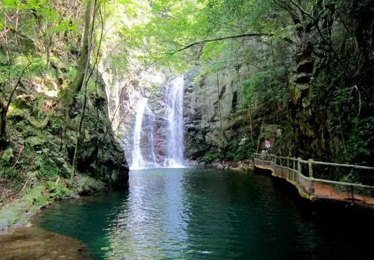 漓水之美 石门湖 风景区位于八百里伏牛山深处,距西峡县城北十公里