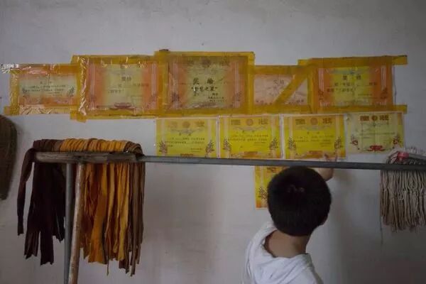 这个宁乡少年4岁会做饭，照顾病母10年，全国都为他点赞！