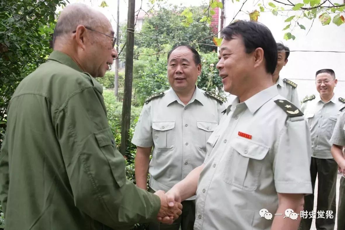 为什么他的故去,党和国家领导人发来唁电送来花圈,整个国防科大悲伤成