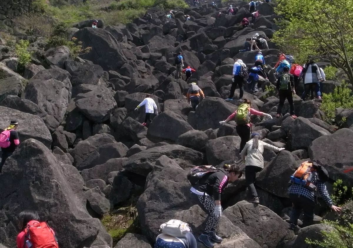 冰川石浪 千年梯田 云海日出,覆卮山俘获了多少人的心