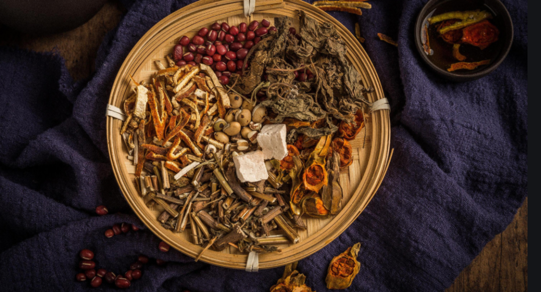 百病始于“湿气”！不除后患无穷！学会这招，一分钟去除湿邪！