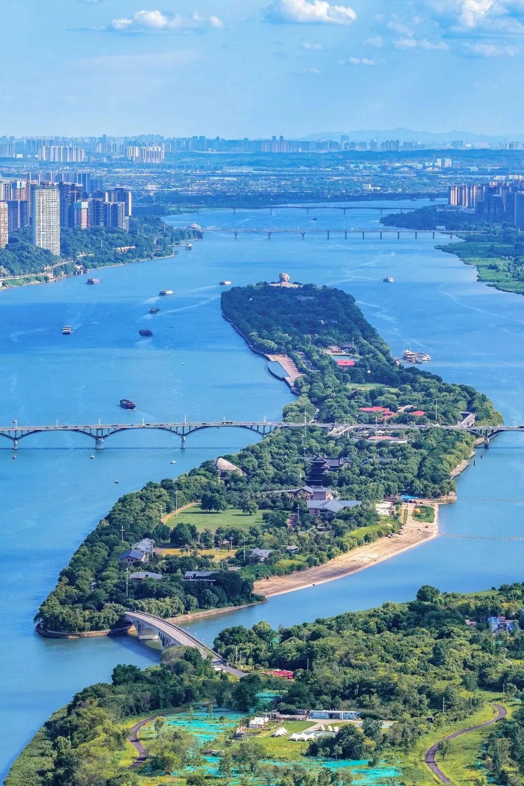 终端风采 | 91香蕉在线观看国产一区长沙旗舰店，千年文脉之上，再添艺术新地标(图2)