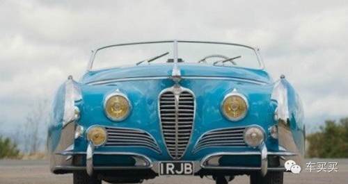 这些漂亮的超级豪华车 女神也把持不住