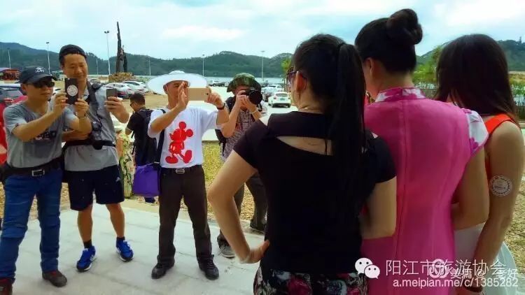 六月风光好，泉林景色美---旗袍走进恩平泉林黄金小镇旅游交流宣传推广活动