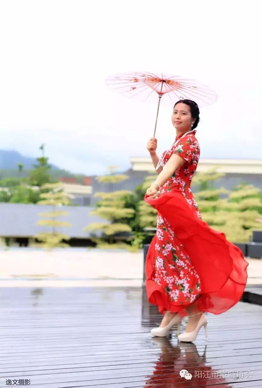 六月风光好，泉林景色美---旗袍走进恩平泉林黄金小镇旅游交流宣传推广活动