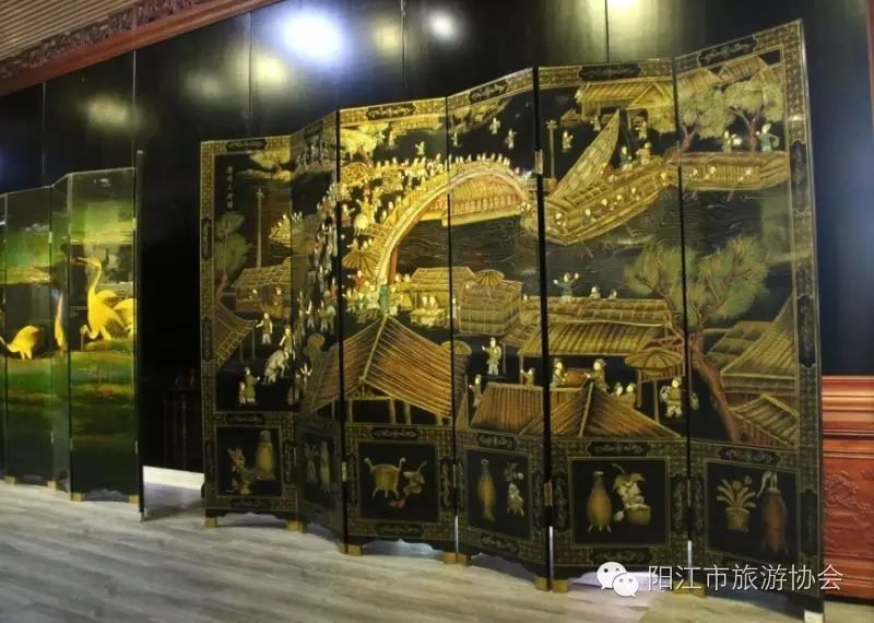 我市国家持证导游走进阳江市漆艺院，加深了解阳江传统