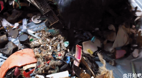 荷兰少年开始“拯救海洋”，我们啥时开始拯救焦化结板的土地？？？