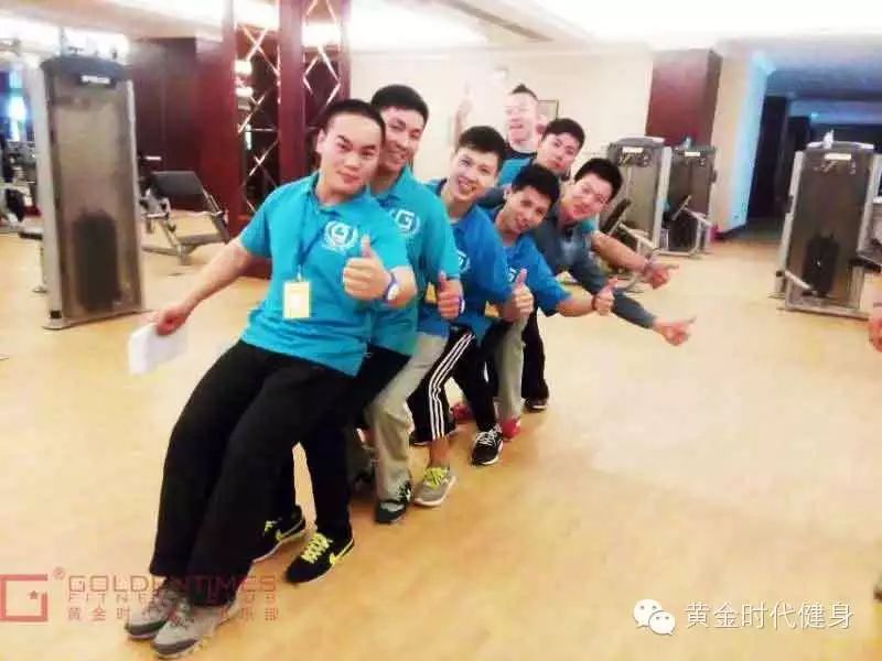 曾经我是瘦瘦弱弱的“白斩鸡”，而现在...