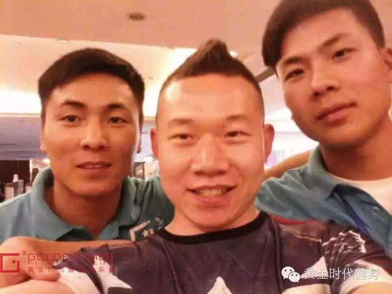 曾经我是瘦瘦弱弱的“白斩鸡”，而现在...