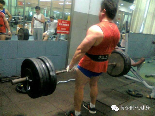 亚洲硬拉小王子周戎获2015CBPO杯力量举超级联赛硬拉单项冠军