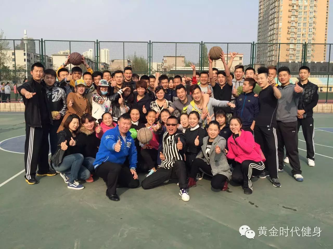 我有一个家，美女如云，帅哥成群~