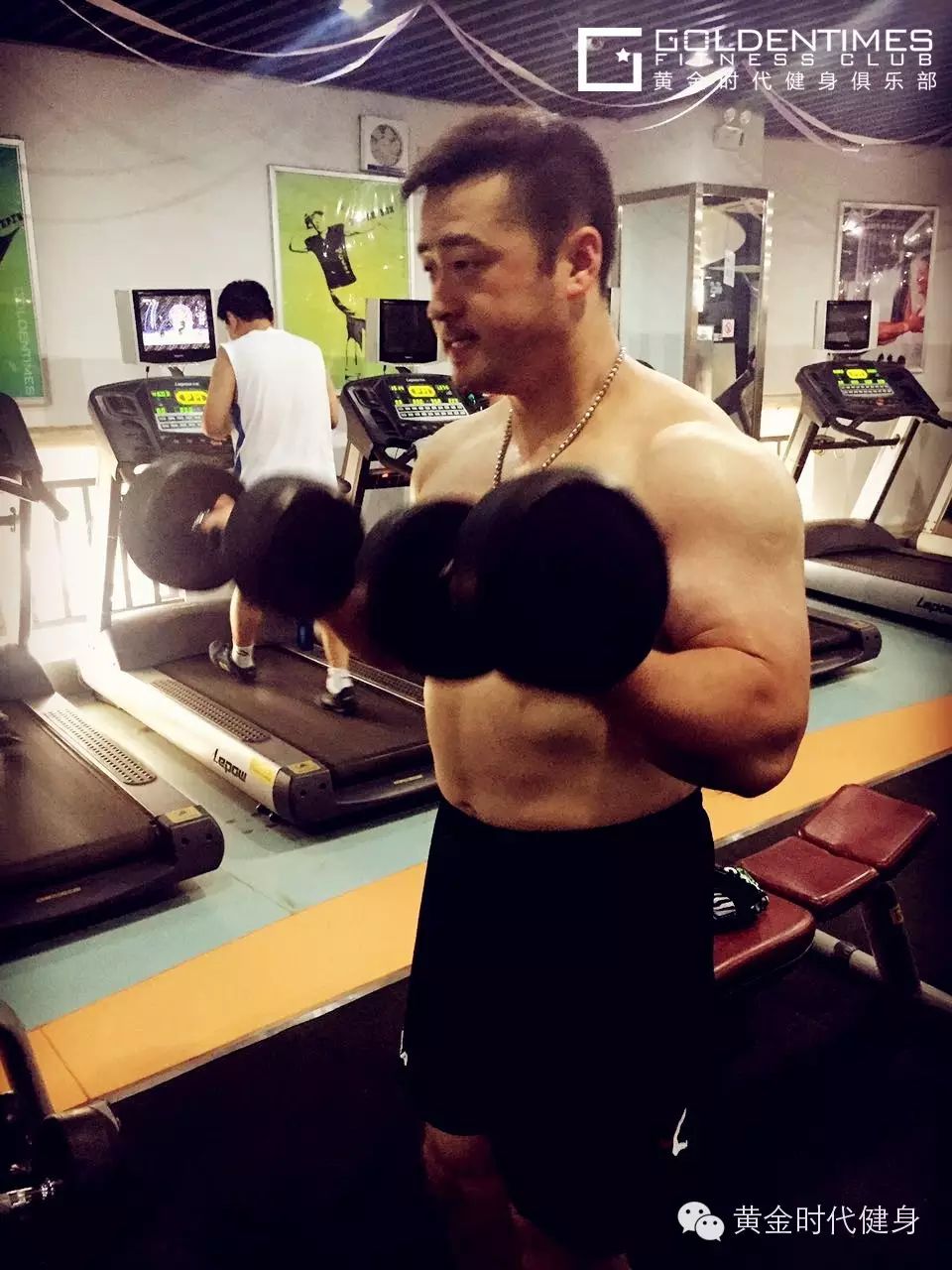 No muscle, No man.无肌肉、不男人。