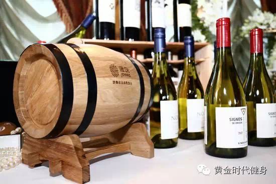 迎元旦，贺新年，年货红酒大优惠！点击拥有吧！