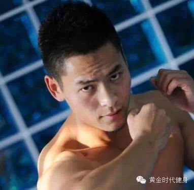 恭喜黄金时代沈坤教练获得河南省健美锦标赛首个[健体亚军]