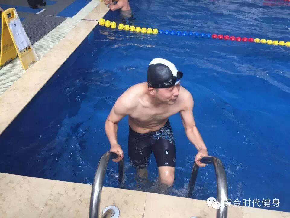 第二届黄金时代游泳黄金联赛预赛精彩图片赏析