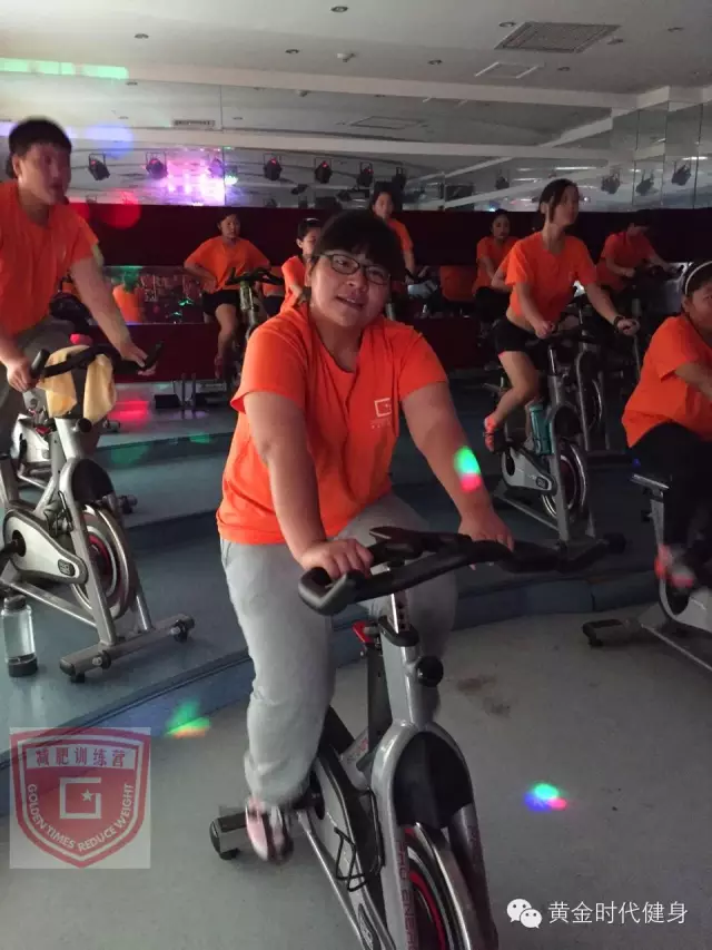 2015黄金时代全封闭减肥训练营一周播报