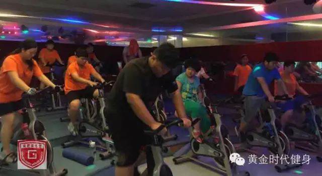 2015黄金时代全封闭减肥训练营一周播报