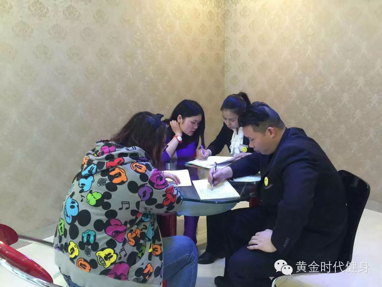黄金时代减肥争霸赛第一波海选结束，亲们报名抓紧啦~