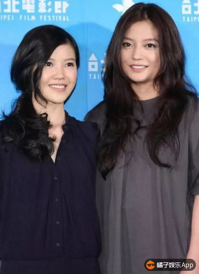 史上最低调的婚礼之 杨子姗吴中天领证啦!