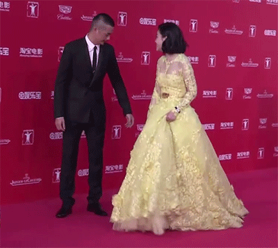 史上最低调的婚礼之 杨子姗吴中天领证啦!