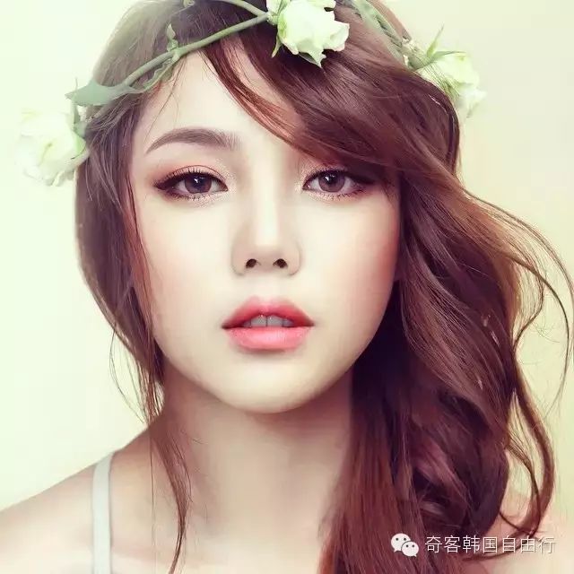 【Pony Makeup】看韩国最会化妆的妹纸 让路人秒变混血妞