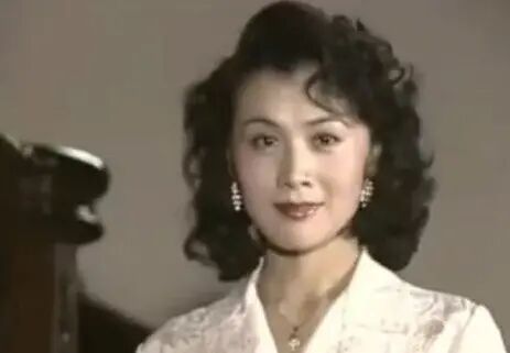 痛心！她是国家一级演员，39岁怀孕却出血，41岁留下2岁儿子离世