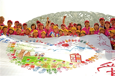 芊贝雪·特刊 | “芊贝雪”走进CCTV4大型慈善公益盛会！ (图7)