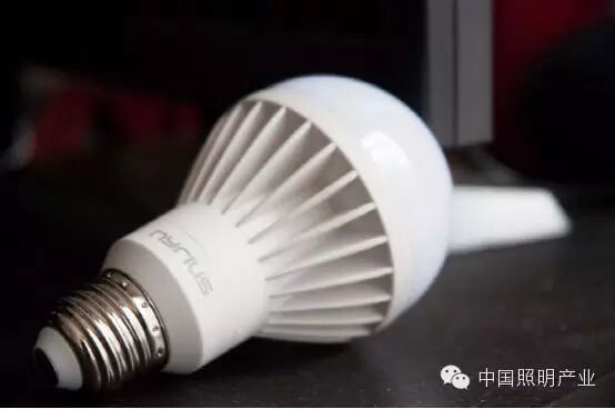 Nyrius智能LED灯泡体验：简单要求可满足