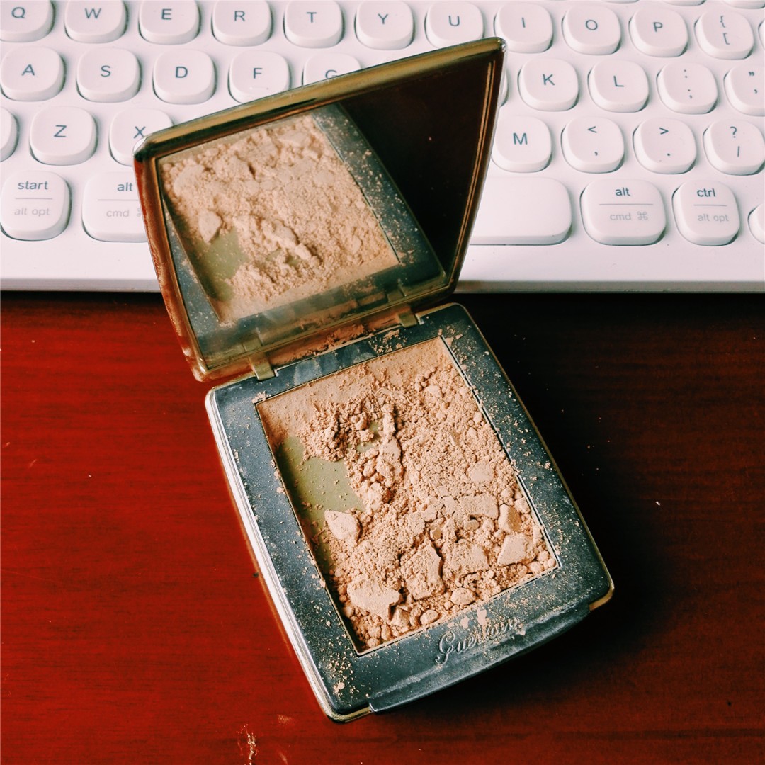 破碎粉饼原地复活DIY教程和化妆工具清洁心得