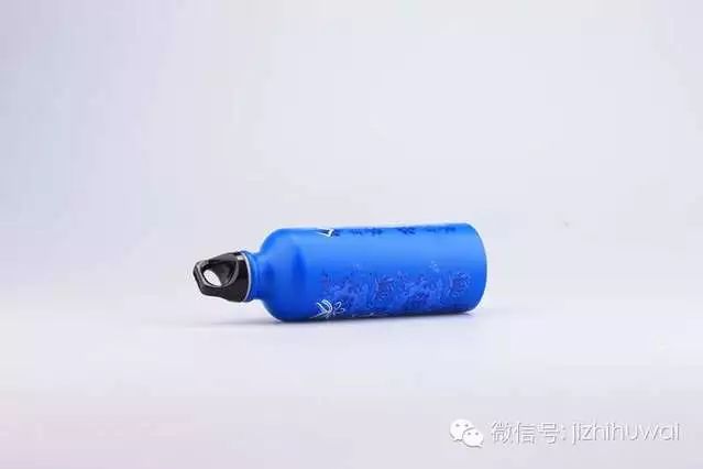 户外饮水不容小视 户外水具的优缺点及其介绍