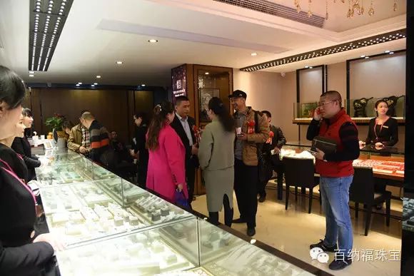 现场直播 百纳福珠宝汕头旗舰店开张盛况_zgxwzx.com.cn
