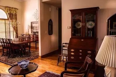 连婆婆都懂得用醋清理厨房, 但这六个地方千万不要用.....