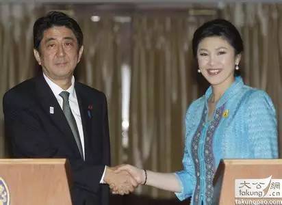 她曾是国家总理,如今却在街头卖大米...... - 超人 - xji630203525700水上人 她曾是国家总理,如今却在街头卖大米...... - 超人 - xji630203525700水上人