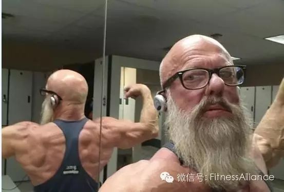 【健身美图】那些健身的老头们--中国大爷和外国炫酷大爷告诉你，年龄算个屁！