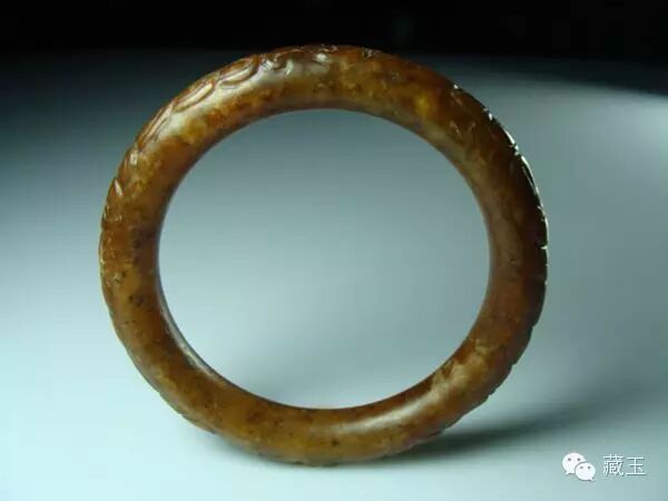 玉手镯的起源之谜和田玉鉴定保养知识大全-藏玉网- 藏玉｜藏玉APP_高端