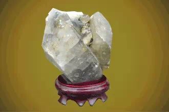 纯天然的方解石“蘑菇”，你可见过？【微亮点】