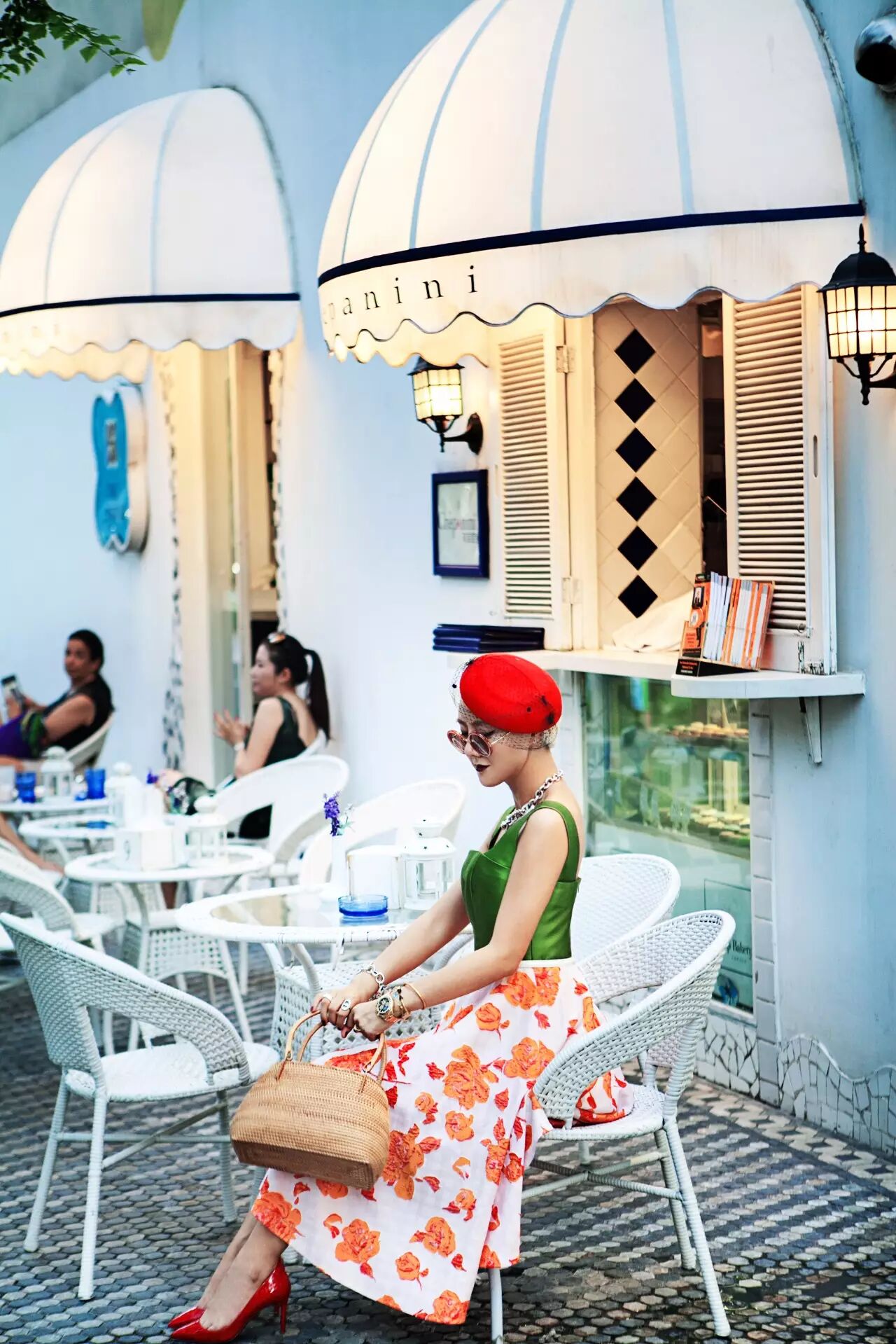 她是上海小姐，她是再见却胜似初见的设计师曹议文--YIWEN <wbr>STUDIO创始人