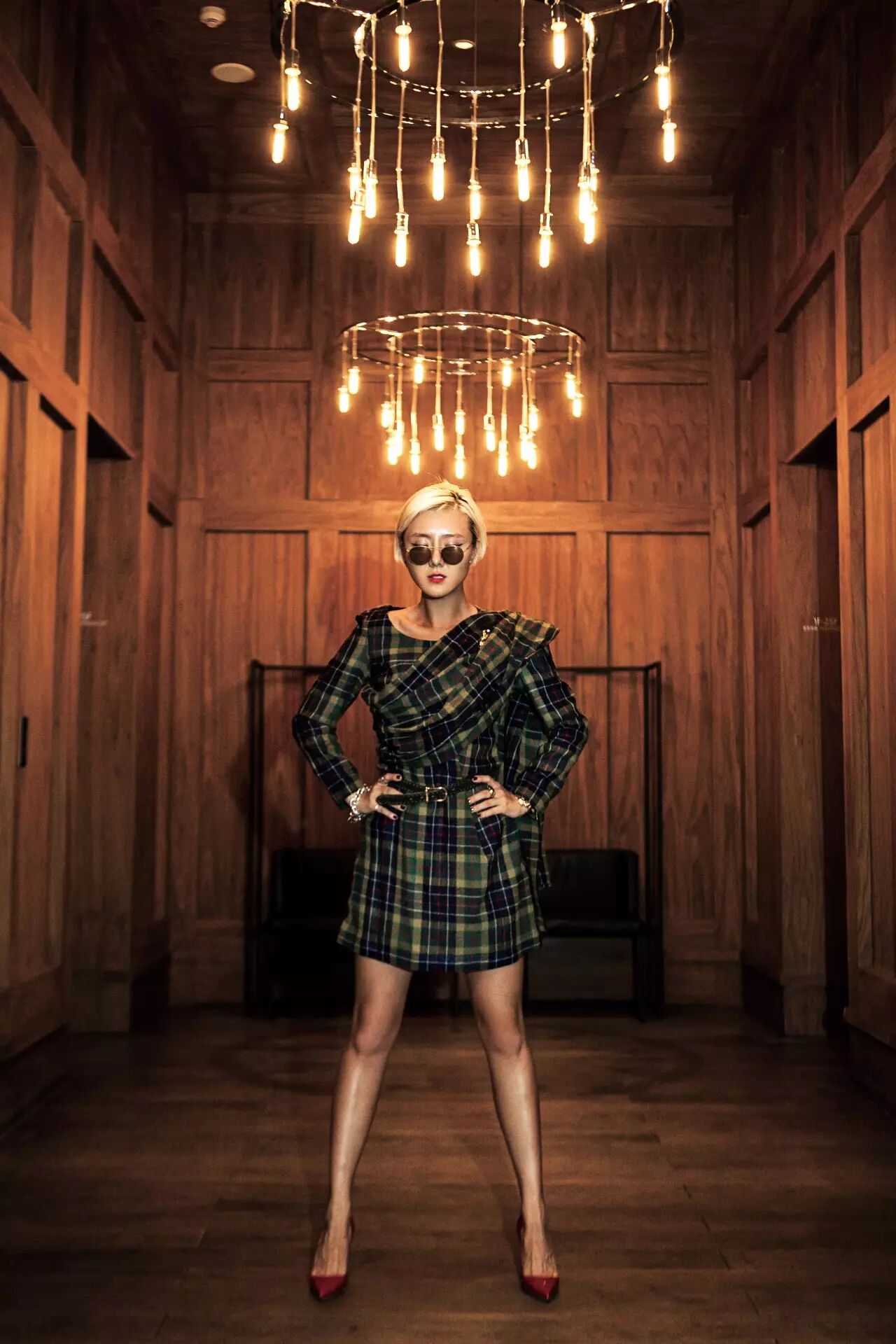 她是上海小姐，她是再见却胜似初见的设计师曹议文--YIWEN <wbr>STUDIO创始人