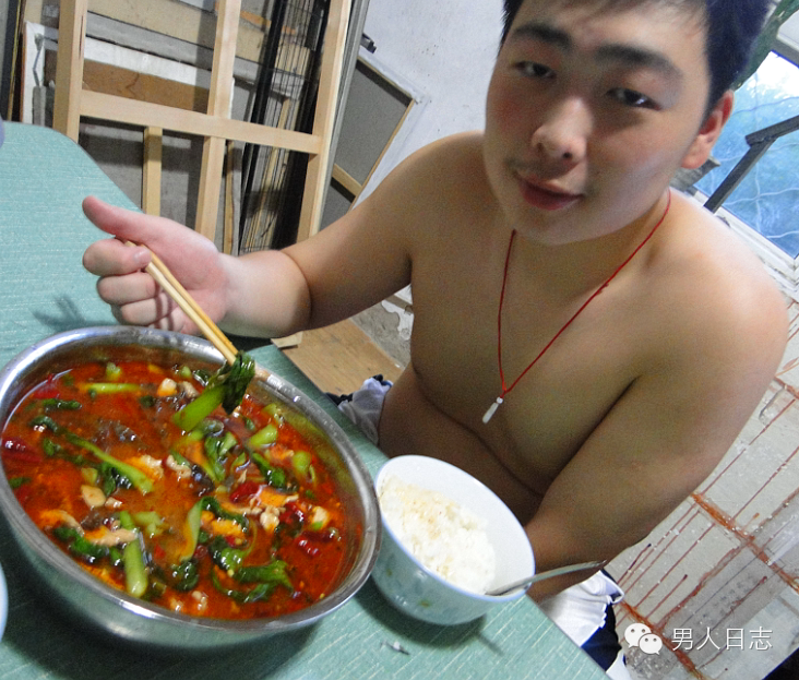 强者定律：坚强的人一定健身