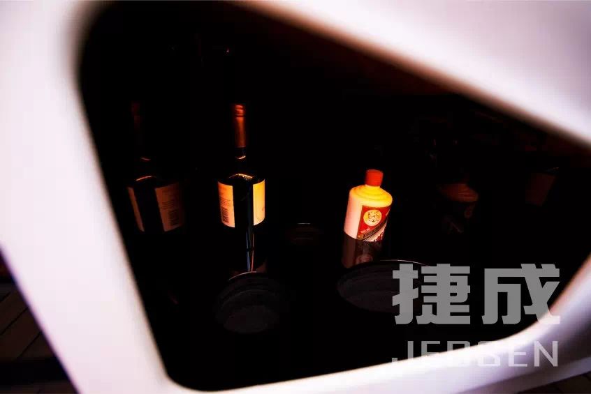 ♞ 商务车界的大白,萌系暖男【梅赛德斯奔驰凌特】暖暖哒,很贴心 ♞ 商务车界的大白,萌系暖男【梅赛德斯奔驰凌特】暖暖哒,很贴心