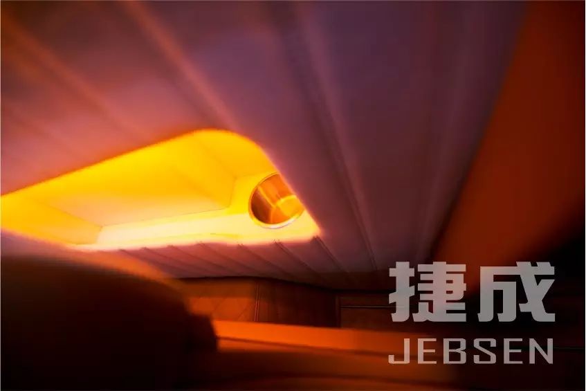 ♞ 商务车界的大白,萌系暖男【梅赛德斯奔驰凌特】暖暖哒,很贴心 ♞ 商务车界的大白,萌系暖男【梅赛德斯奔驰凌特】暖暖哒,很贴心