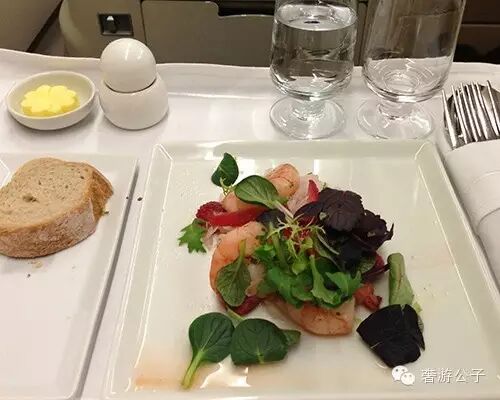 航空餐饮：新加坡航空