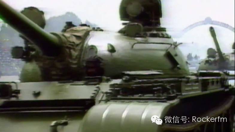两位摇滚巨星用30年的时间，梦想改变世界、拯救贫穷