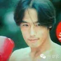 他以“岛国周杰伦”之称在AV界名声大噪，但没人知道他的梦想是成为摇滚巨星