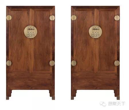 晚明 黄花梨方角柜成对 成交价：20,700,000港元