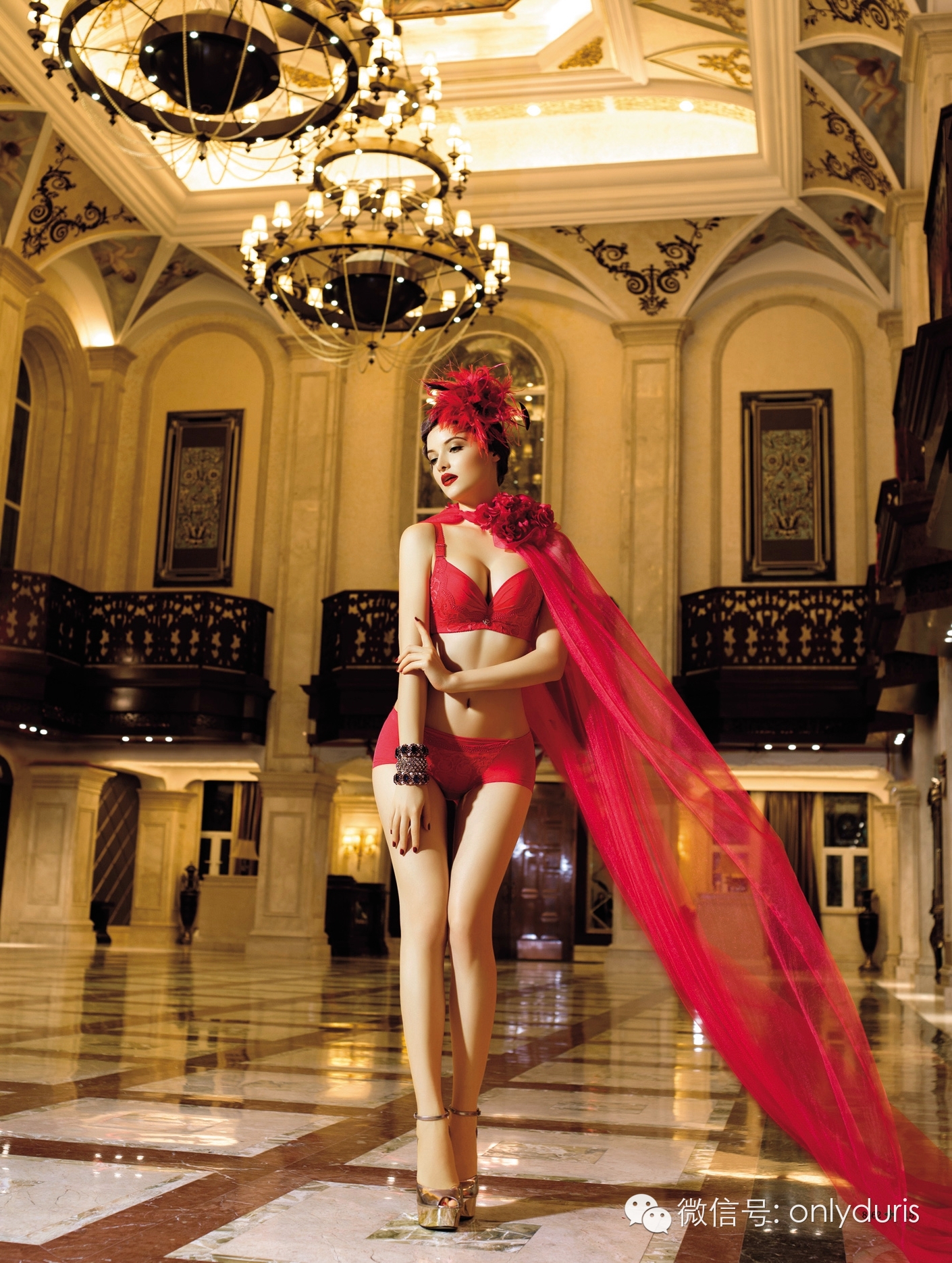 奥丽多丽品牌内衣演绎冬天不同的性感(图1)