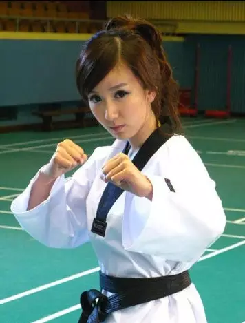 长腿欧巴-最受白领欢迎的TKD男神吉冰