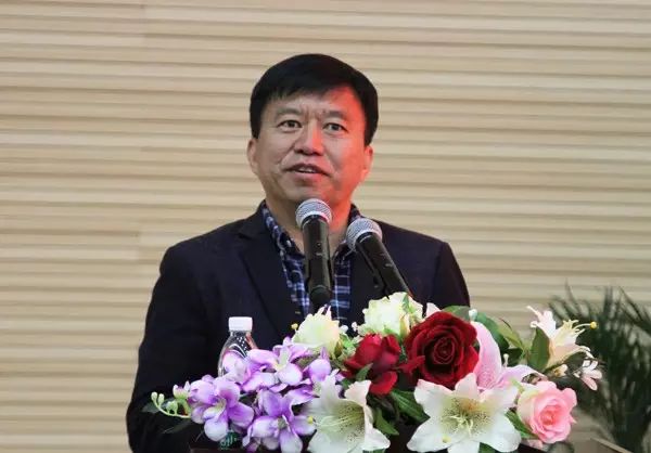 优秀创业者创业事迹校园报告会启动仪式在云南经济管理学院召开